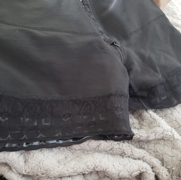 Faja - Picture 3 of 4